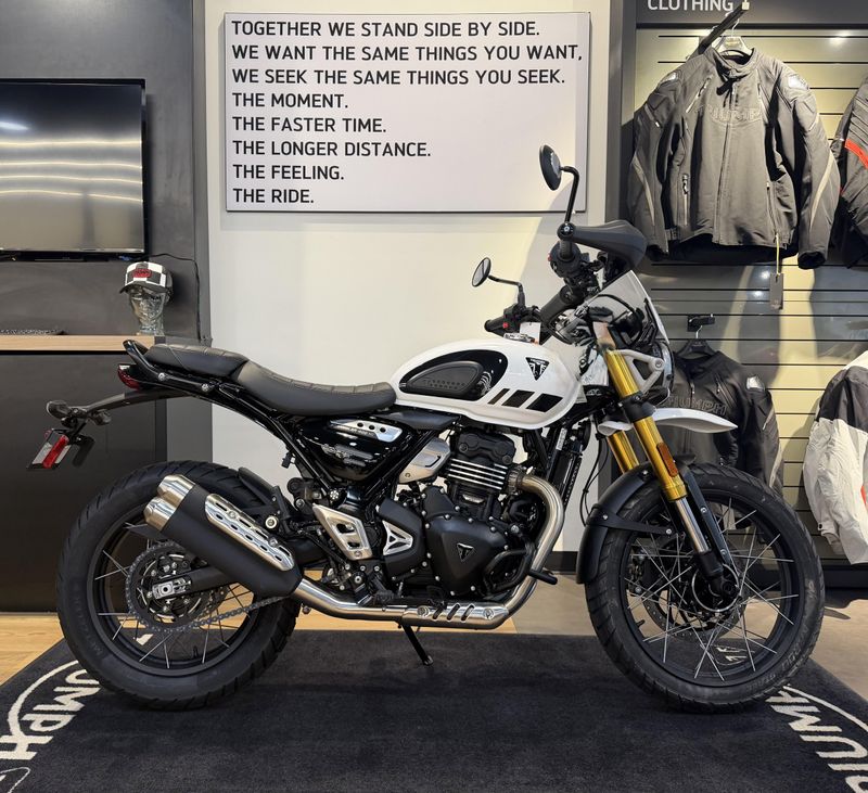 2026 Triumph Scrambler 400 XC