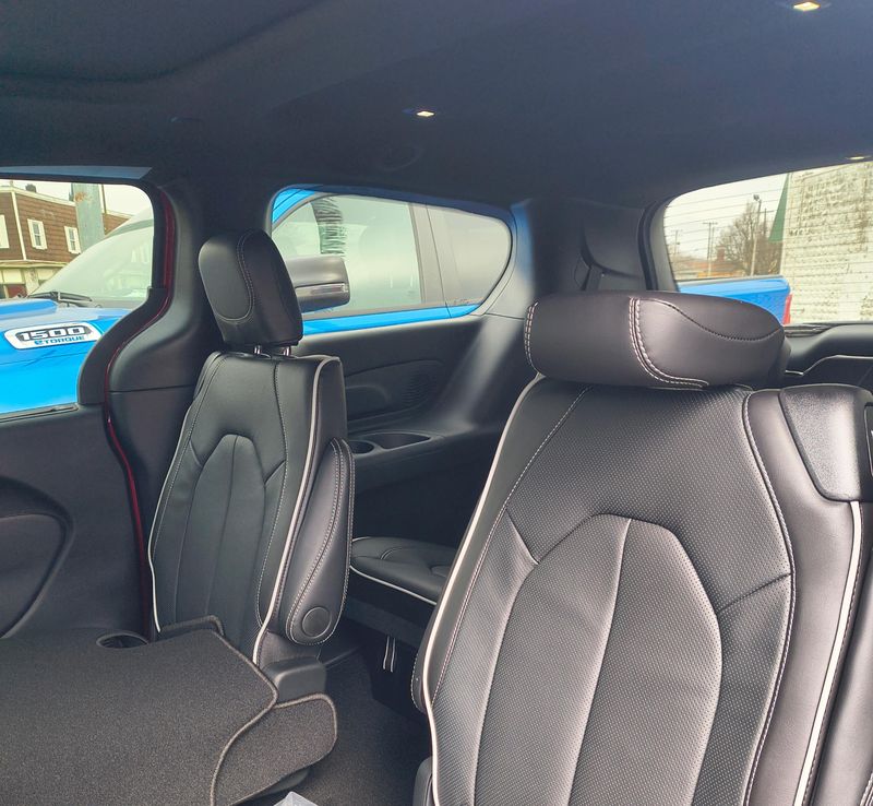 New 2026 Chrysler Pacifica LimitedImage 15