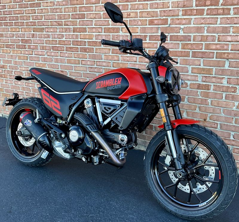 2024 Ducati Scrambler Full Throttle  in a Red exterior color. Motoworks Chicago 312-738-4269 motoworkschicago.com 