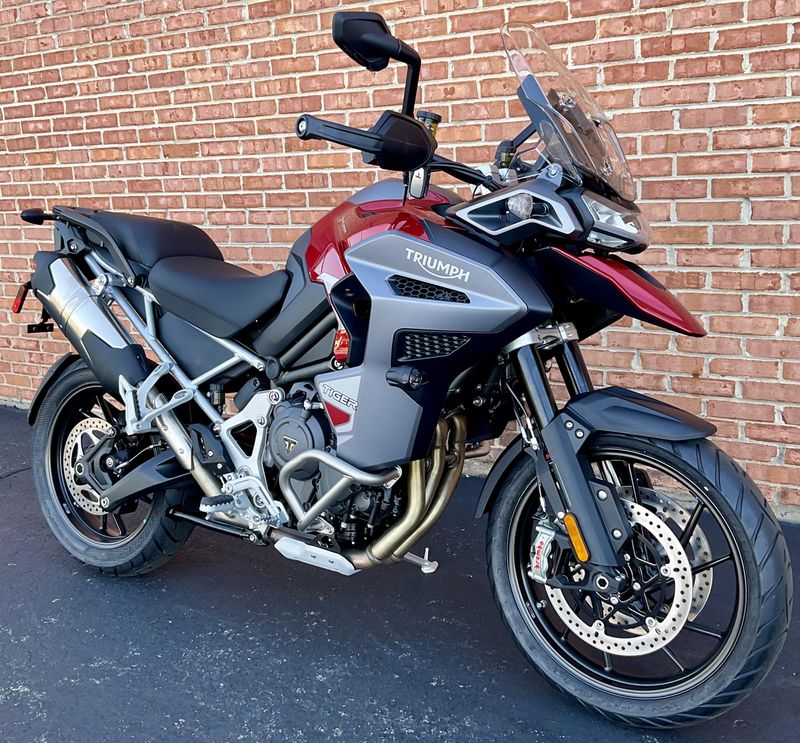 2024 Triumph Tiger 1200 GT ExplorerImage 2