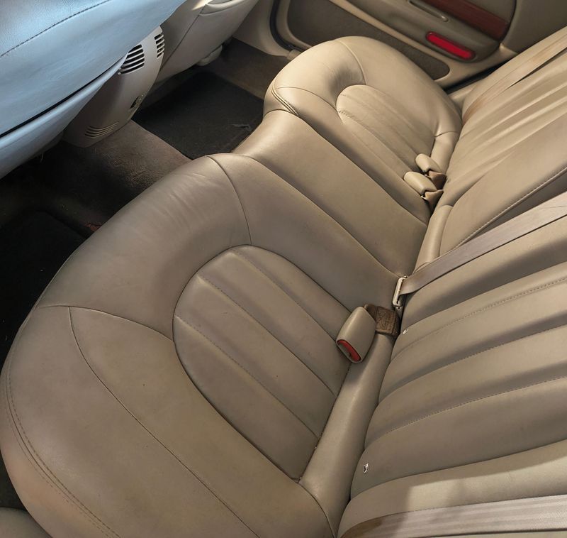 Used 2003 Chrysler 300M Image 14