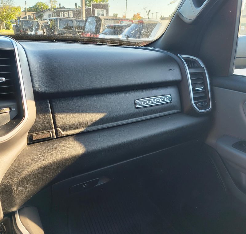 Used 2022 RAM 1500 Image 14