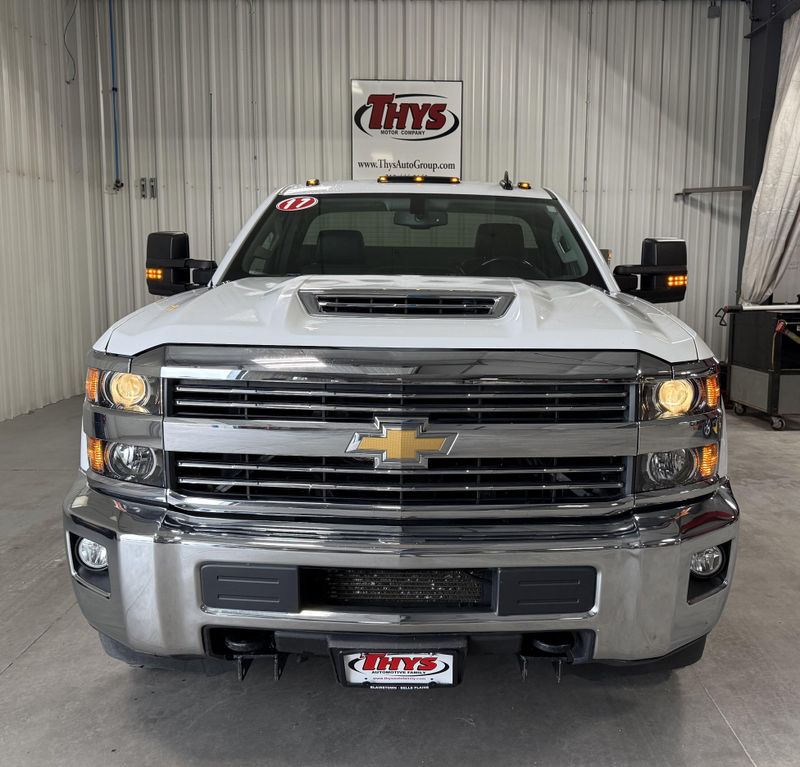 Used 2017 Chevrolet Silverado 3500HD Chassis LTImage 10