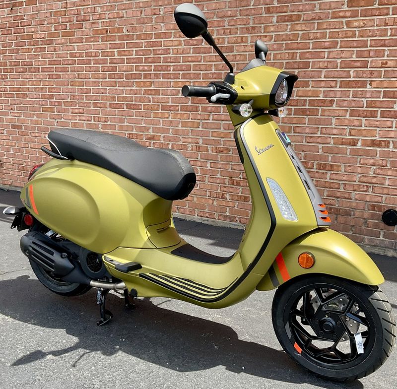 2024 Vespa Sprint S 150  Image 3