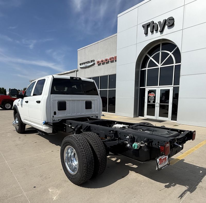 New 2026 RAM 3500 Tradesman Crew Cab Chassis 4x4 60
