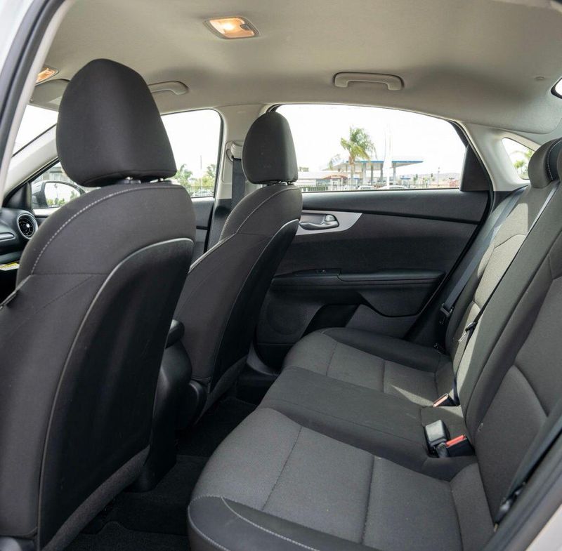 Used 2022 Kia Forte LXSImage 13