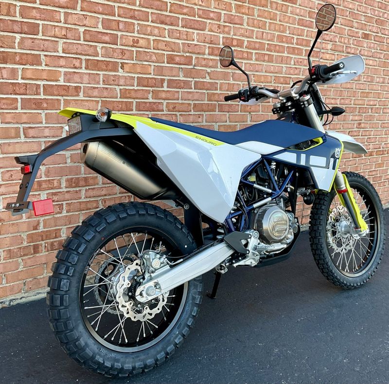 2024 Husqvarna Enduro 701Image 3