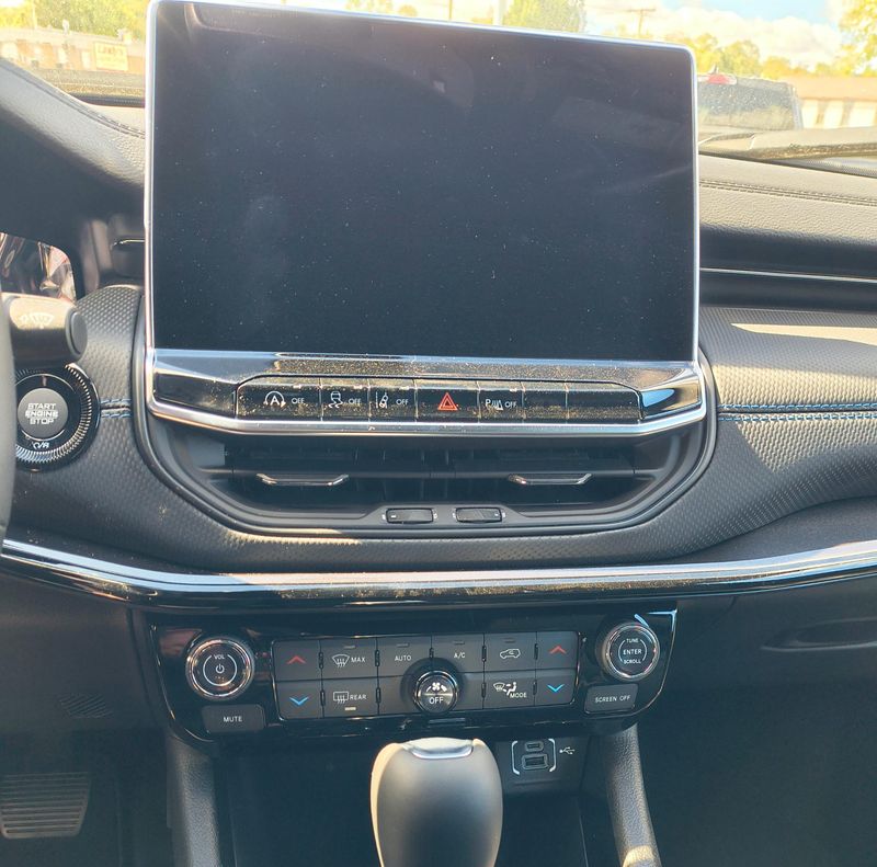 New 2026 Jeep Compass Limited Altitude 4x4Image 11