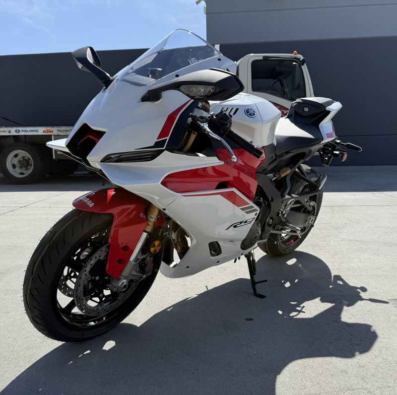 New 2025 Yamaha YZF-R9 Image 4