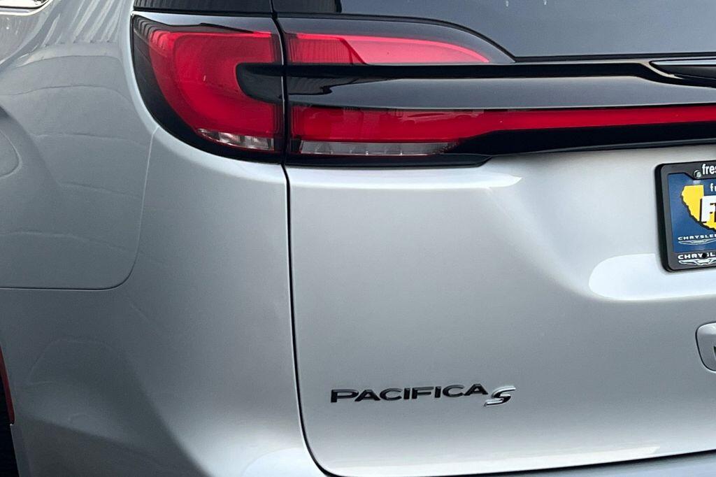 2026 Chrysler Pacifica Limited - Photo 29