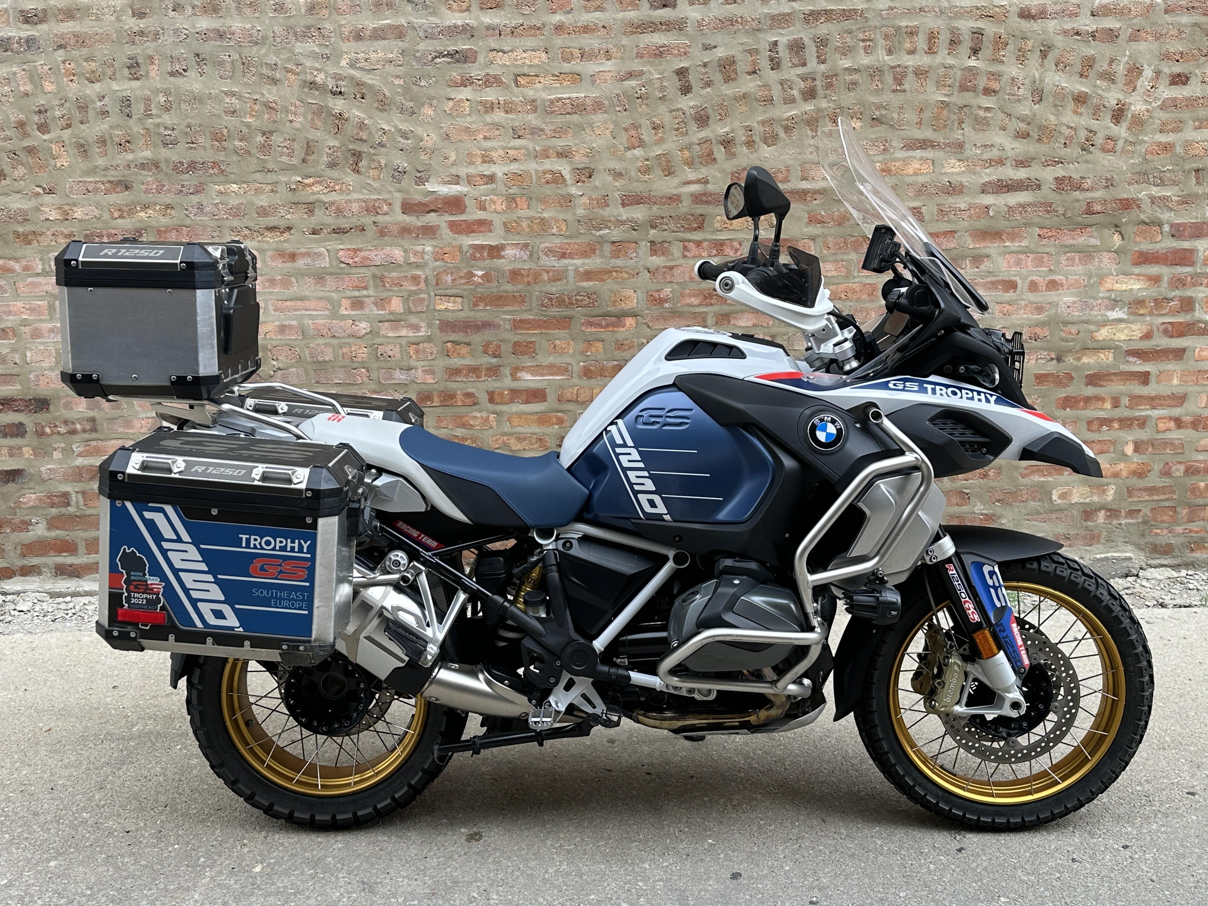 Untitled listing