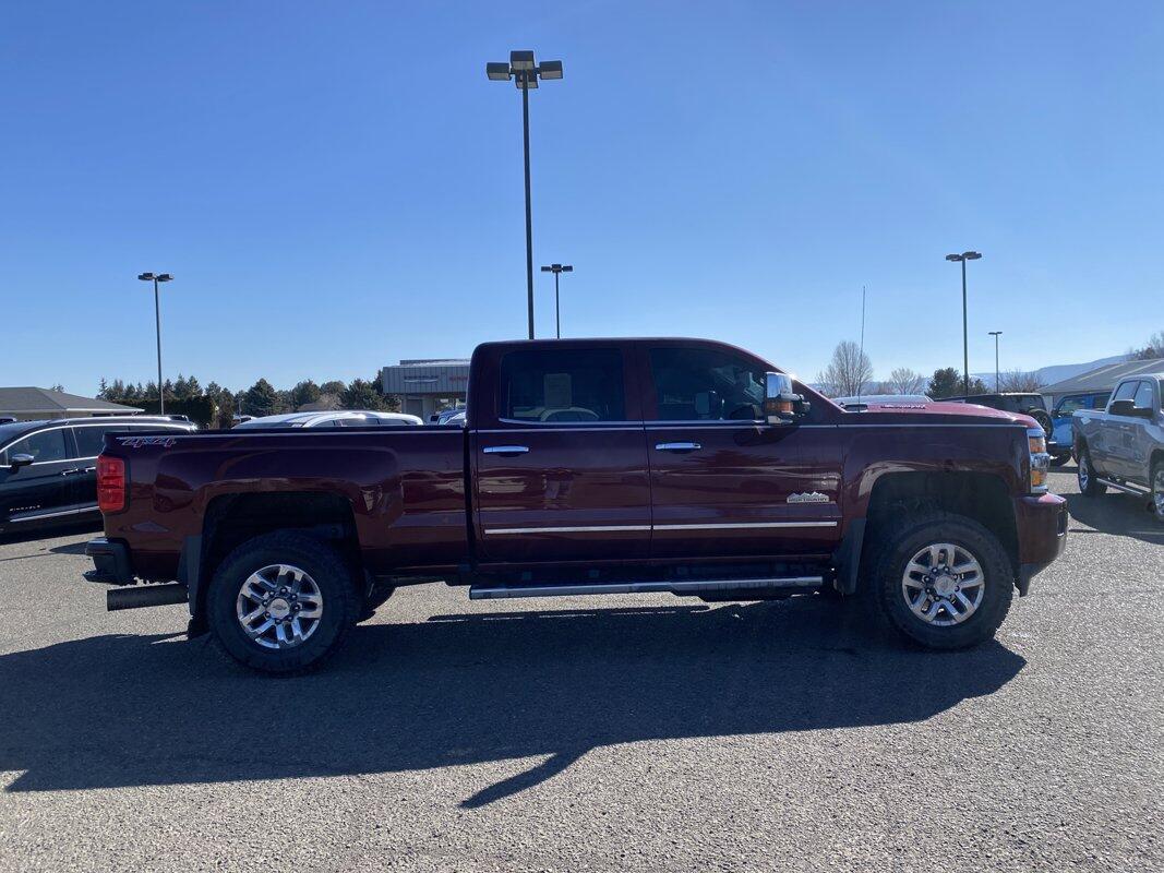 Used 2017 Chevrolet Silverado 3500HD High Country with VIN 1GC4K1EY0HF196966 for sale in Island City, OR