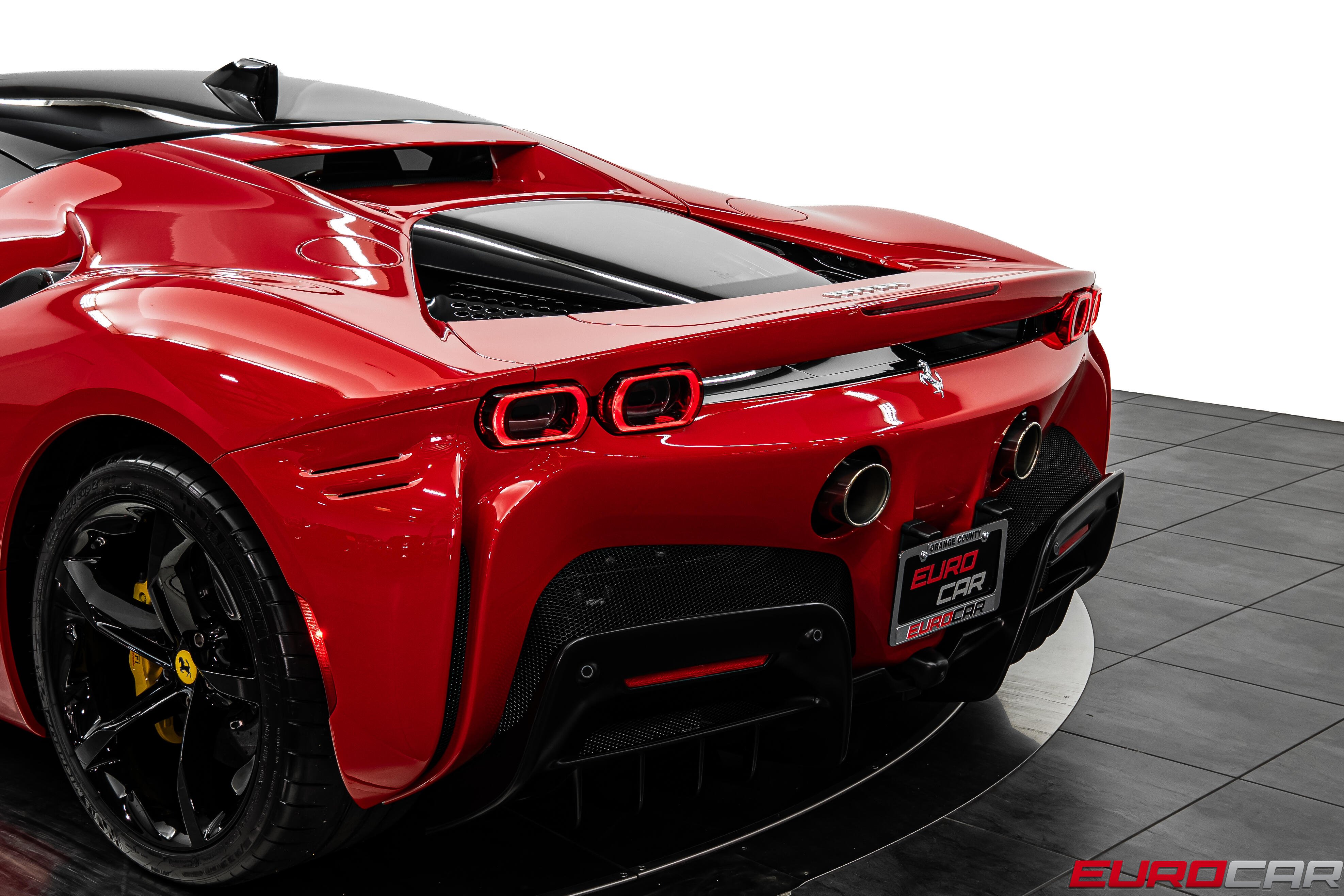 2023 Ferrari SF90 Stradale *CARBON STEERING WHEEL * FULL ELECTRIC SEATS*Image 21