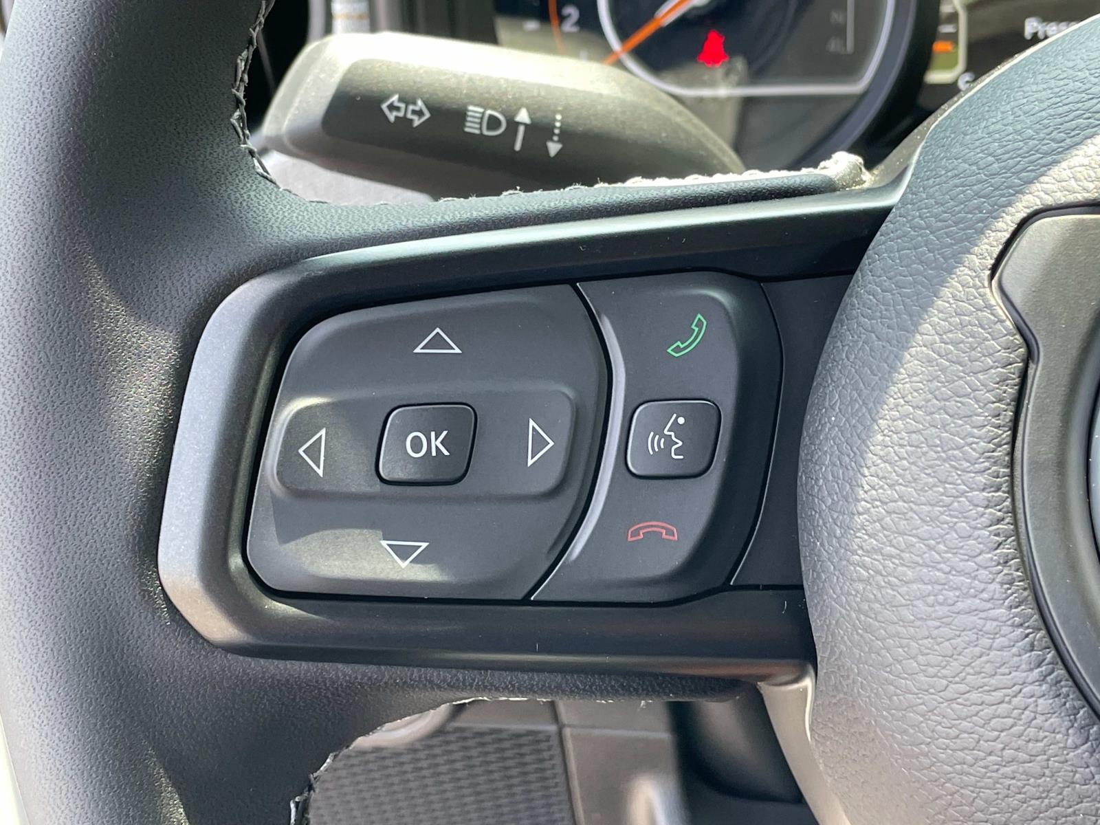 2025 Jeep Gladiator Willys - Photo 10