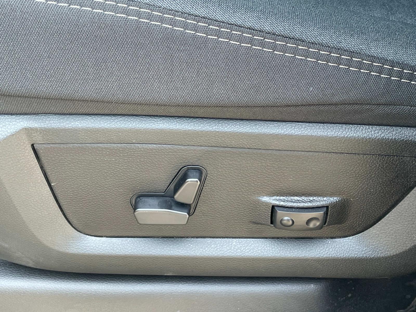 2025 RAM 3500 Big Horn - Photo 18