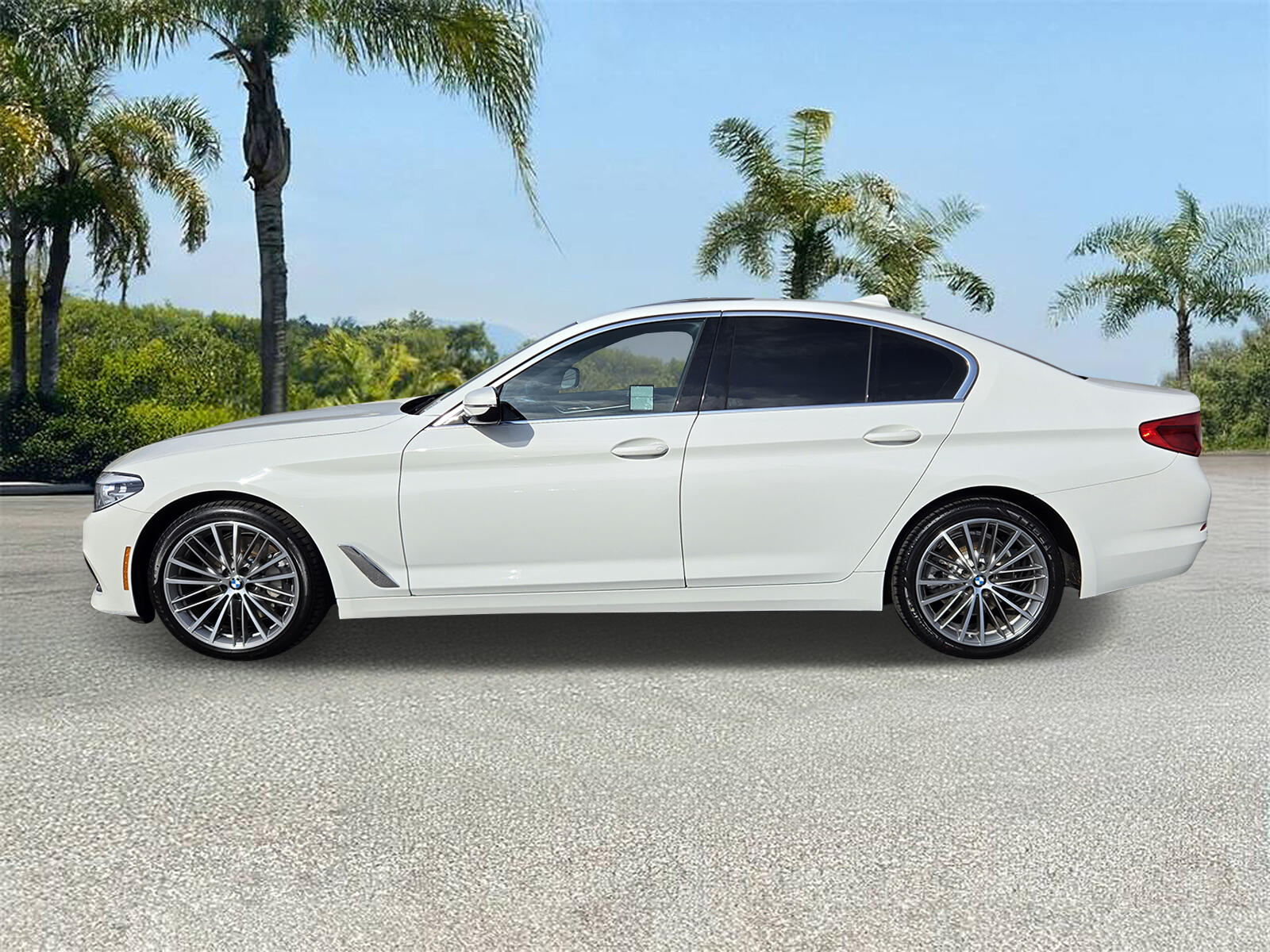 Used 2019 BMW 5 Series 530i with VIN WBAJA5C53KWW38634 for sale in Downey, CA