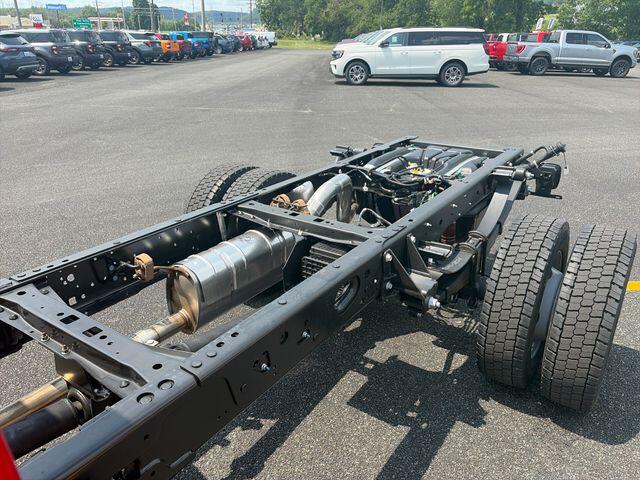 2026 Ford F-550 Super Duty Chassis Cab XL - Photo 7