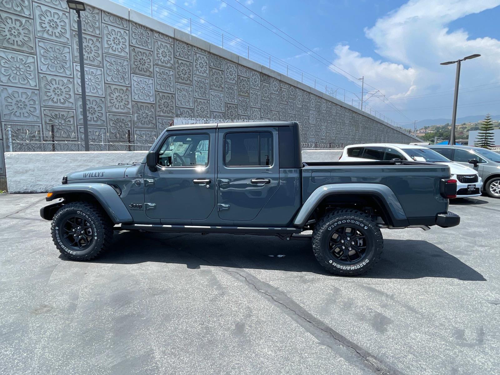 2025 Jeep Gladiator Willys - Photo 7