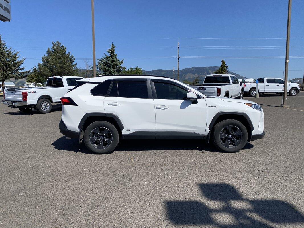 Used 2021 Toyota RAV4 XLE with VIN JTMRWRFV2MD132074 for sale in Island City, OR