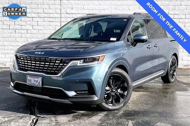 2024 Kia Carnival SX's photo