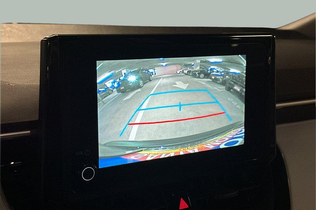 2025 Toyota Corolla SE - Photo 19