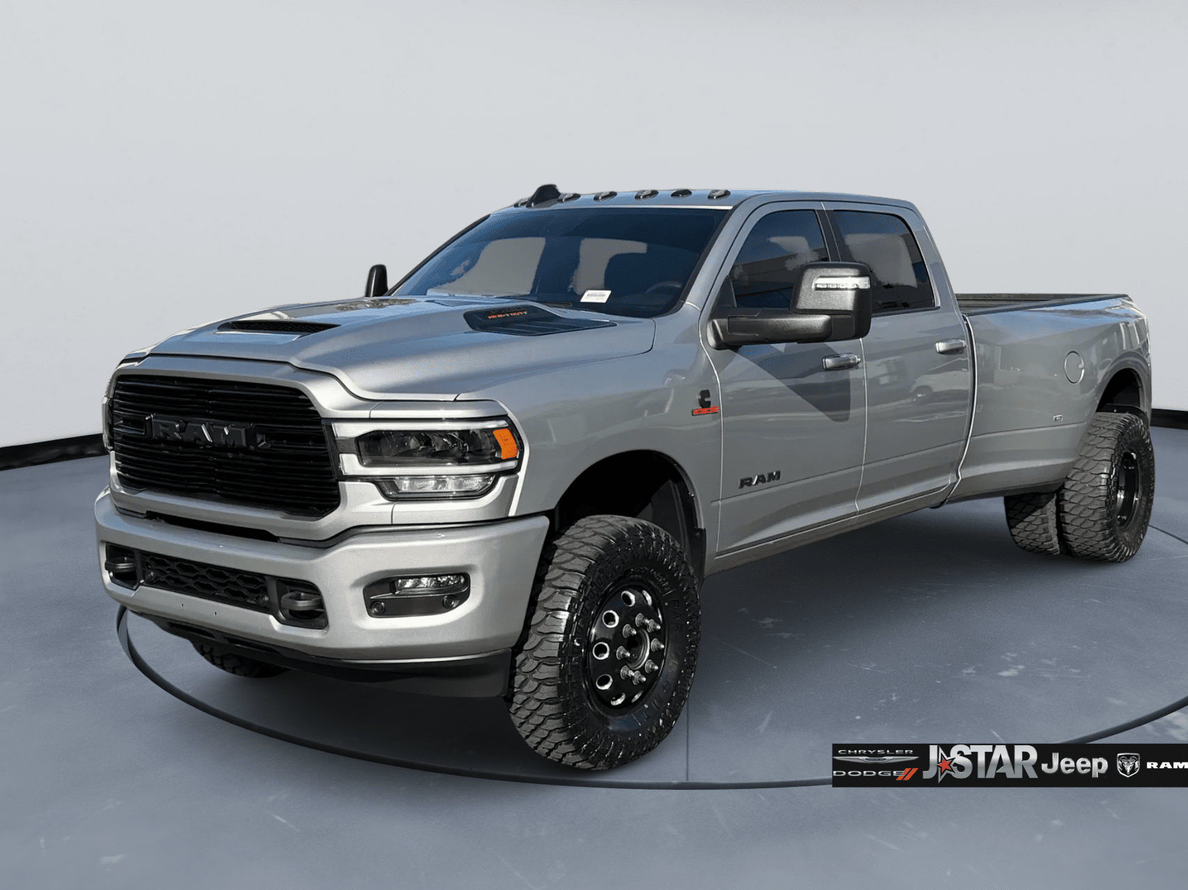 2024 RAM Ram 3500 Pickup Laramie's photo