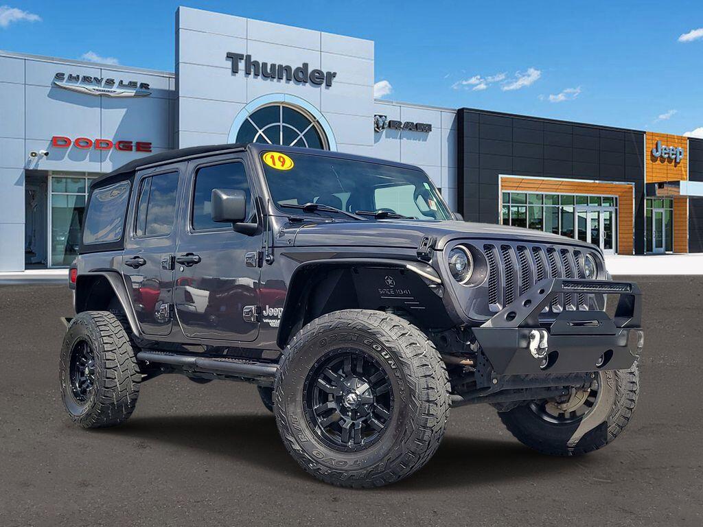 2019 Jeep Wrangler Sport S's photo