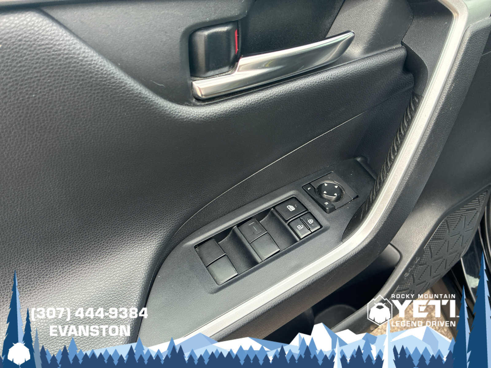 2020 Toyota RAV4 Adventure - Photo 10