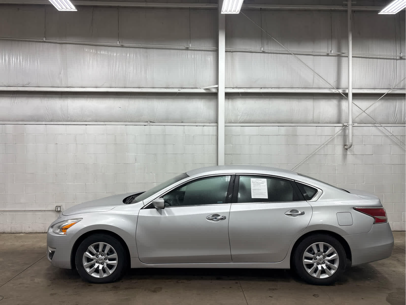 Used 2015 Nissan Altima S with VIN 1N4AL3AP8FC293118 for sale in Wilmington, OH