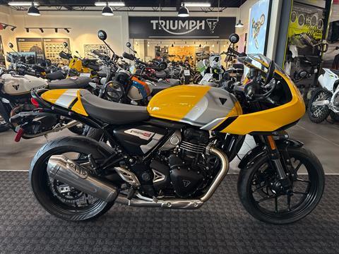2026 Triumph Thruxton 400