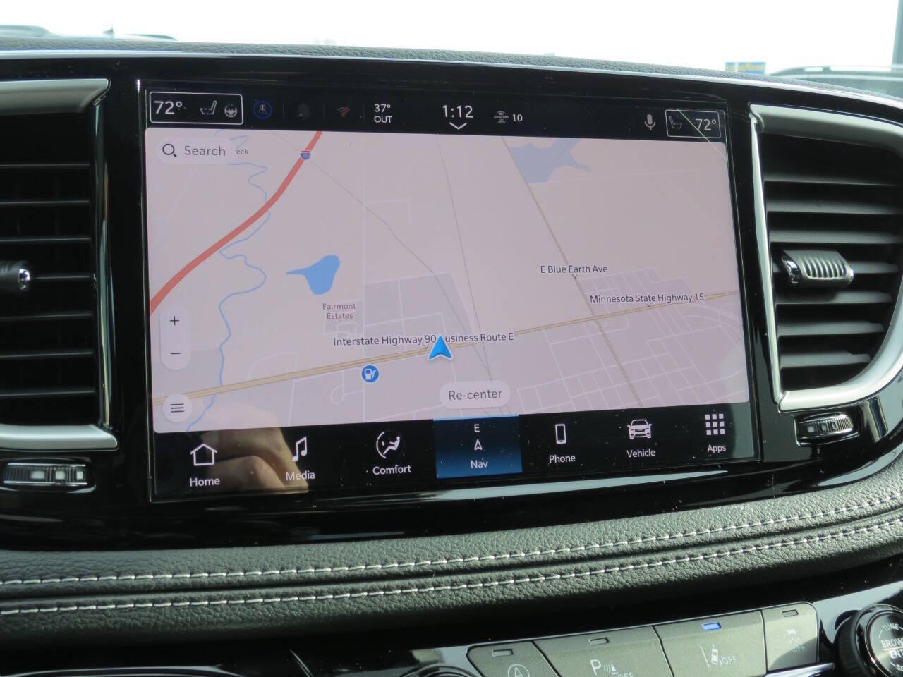 2026 Chrysler Pacifica Select - Photo 13