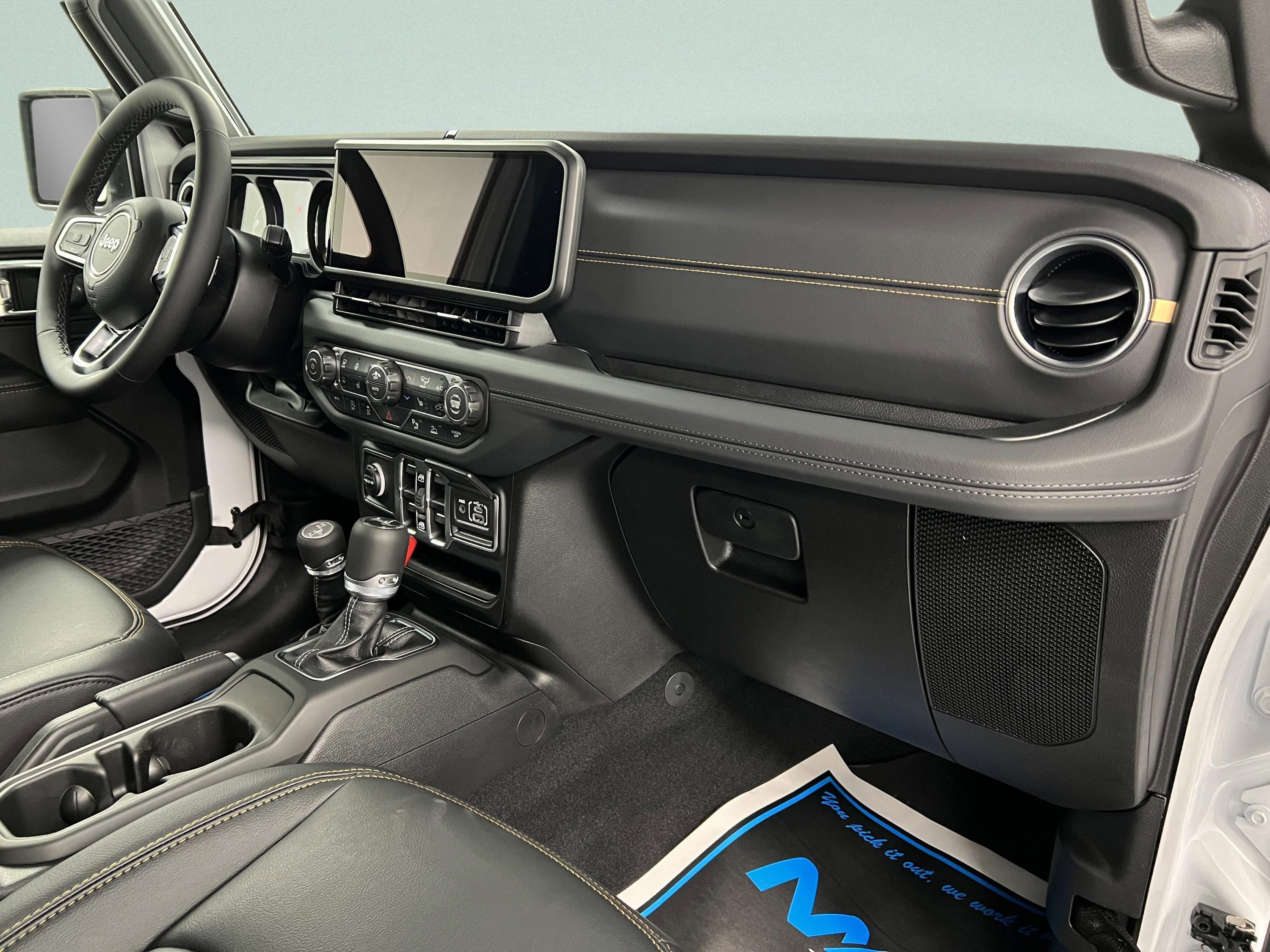 2026 Jeep Wrangler 4-Door Sahara - Photo 35
