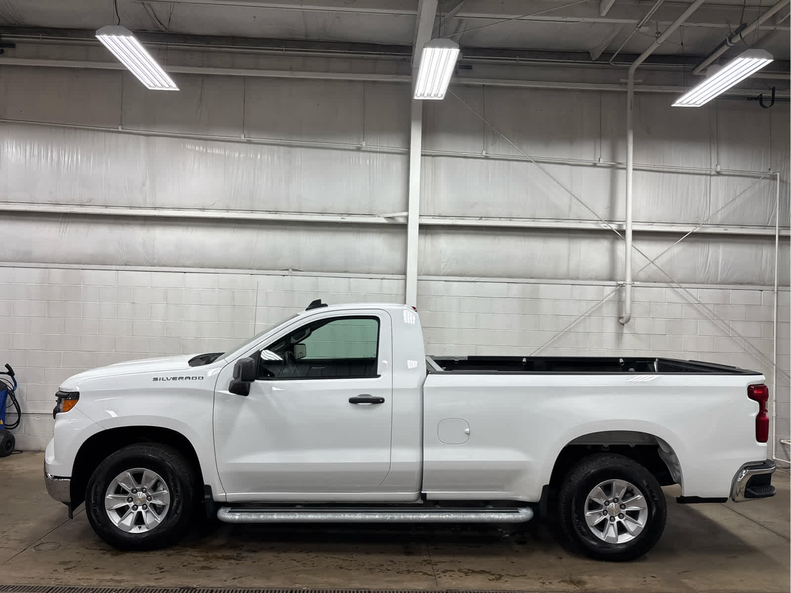 Used 2024 Chevrolet Silverado 1500 Work Truck with VIN 3GCNAAEDXRG296268 for sale in Wilmington, OH