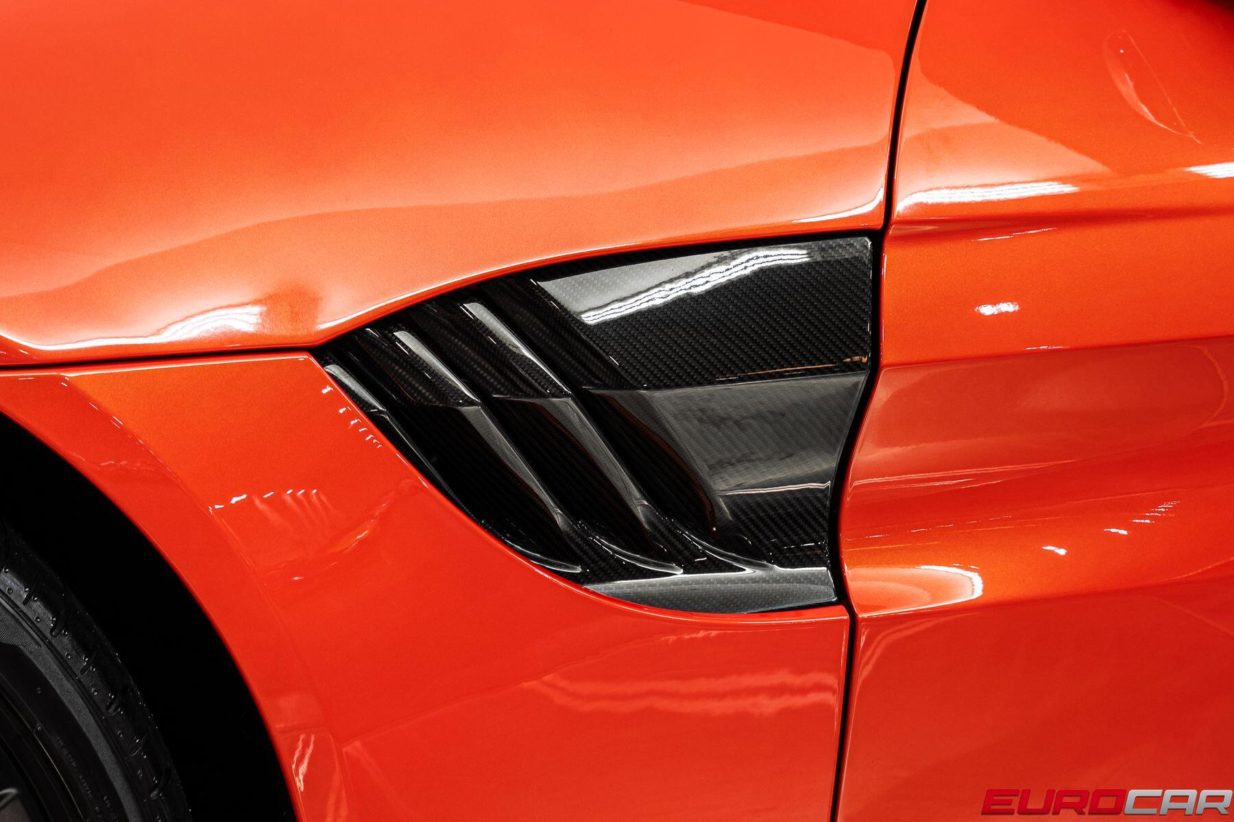 2022 Aston Martin Vantage Roadster *SPECIAL FACTORY PAINT * IMMACULATE CONDITION*Image 17