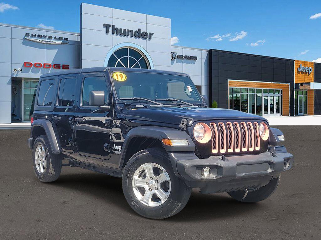 2019 Jeep Wrangler Sport S's photo