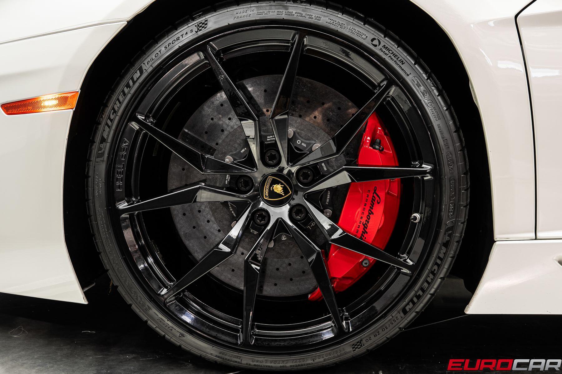 2015 Lamborghini Aventador Roadster LP 700 - 4 *HUGE CARBON OPTIONS * FRONT LIFT*Image 31