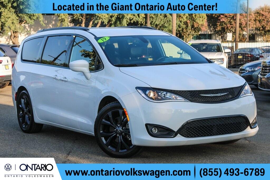 Used 2019 Chrysler Pacifica Touring L Plus with VIN 2C4RC1EG5KR652454 for sale in Ontario, CA