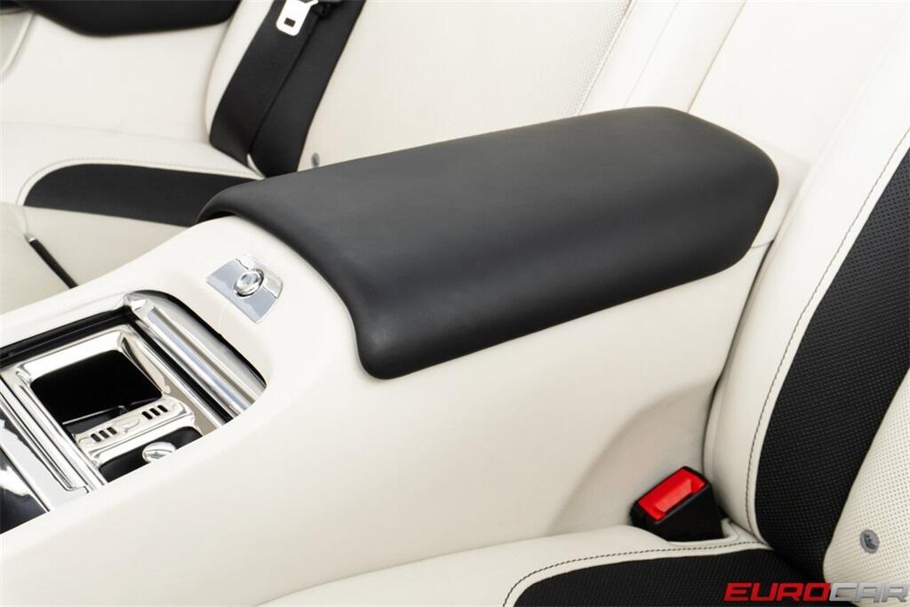 Used 2018 Rolls-Royce Dawn *BESPOKE INTERIOR * IMMACULATE CONDITION*Image 38