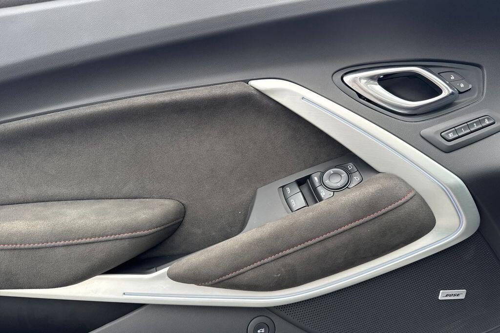 2022 Chevrolet Camaro ZL1 - Photo 12