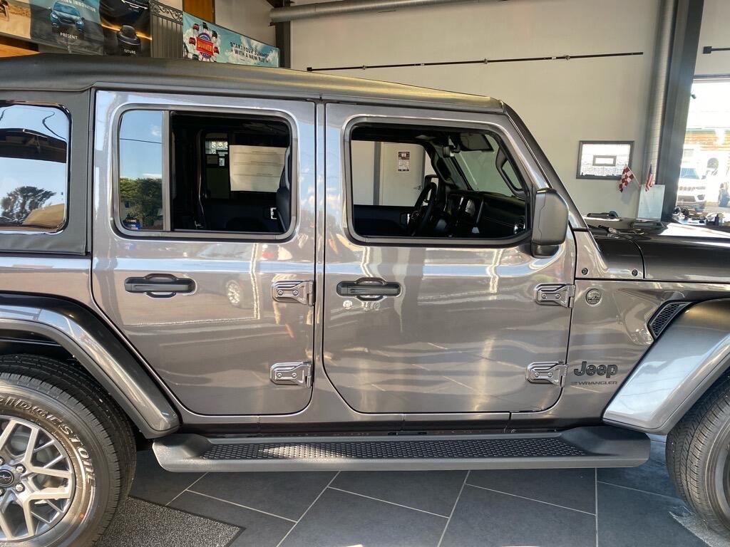 2025 Jeep Wrangler 4-Door Sahara - Photo 7