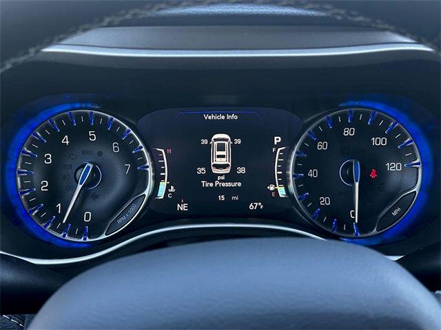 2025 Chrysler Pacifica Select - Photo 10