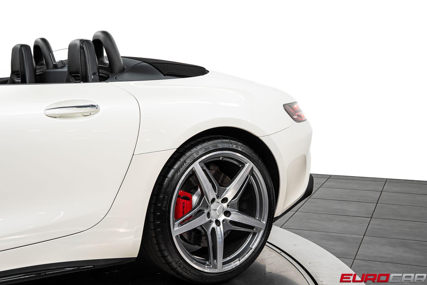 2021 Mercedes-Benz AMG GT Roadster *NIGHT STYLING PACKAGE*Image 17