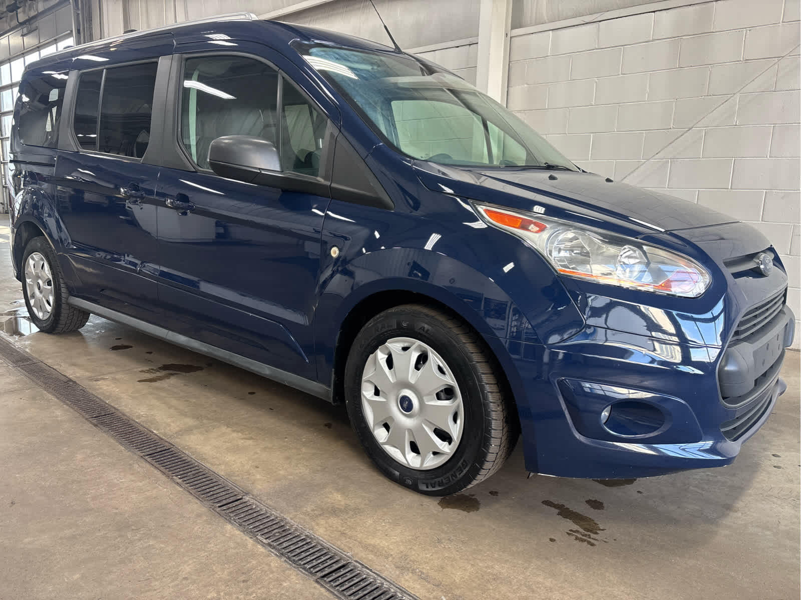 Used 2018 Ford Transit Connect XLT with VIN NM0GE9F7XJ1376836 for sale in Wilmington, OH