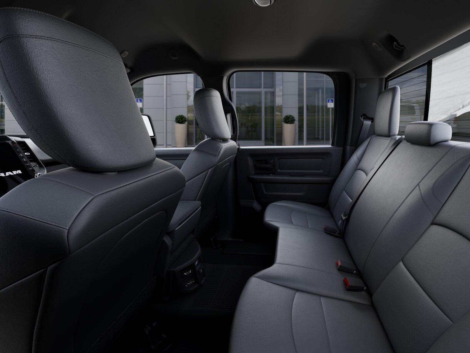 2026 RAM 3500 Chassis Tradesman - Photo 42
