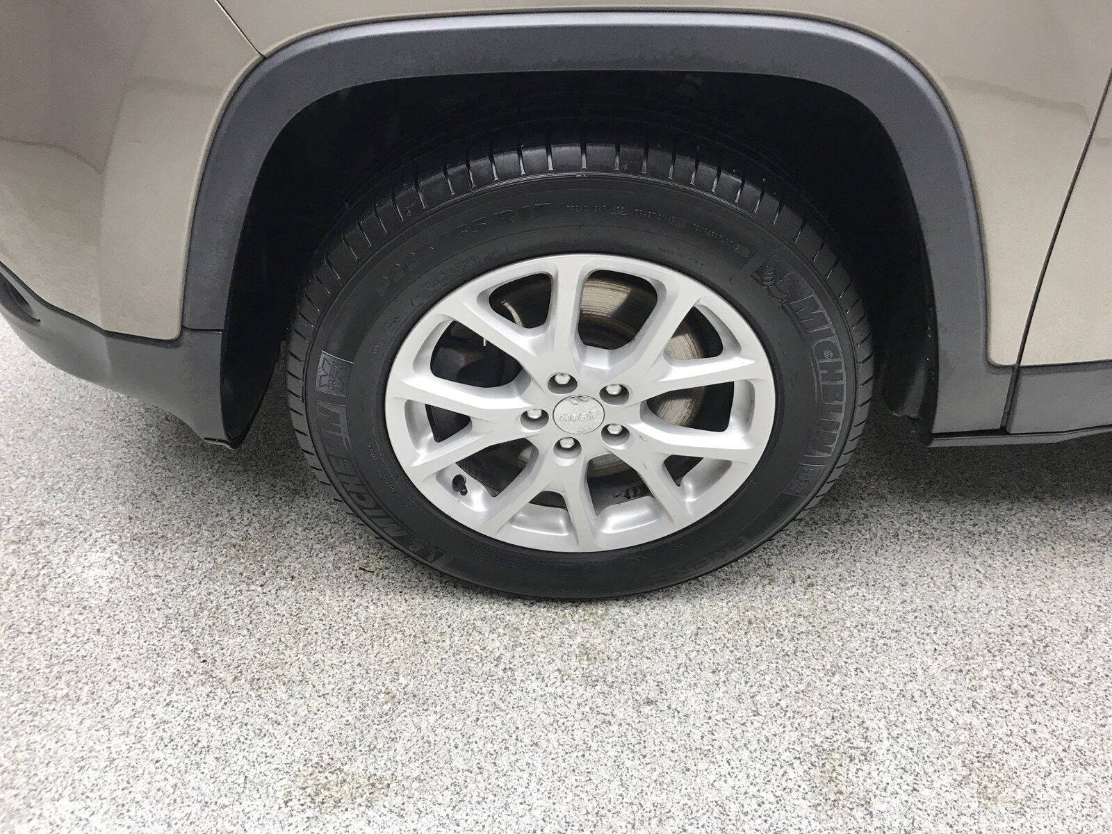 Used 2016 Jeep Cherokee Latitude with VIN 1C4PJMCSXGW326699 for sale in Butler, OH