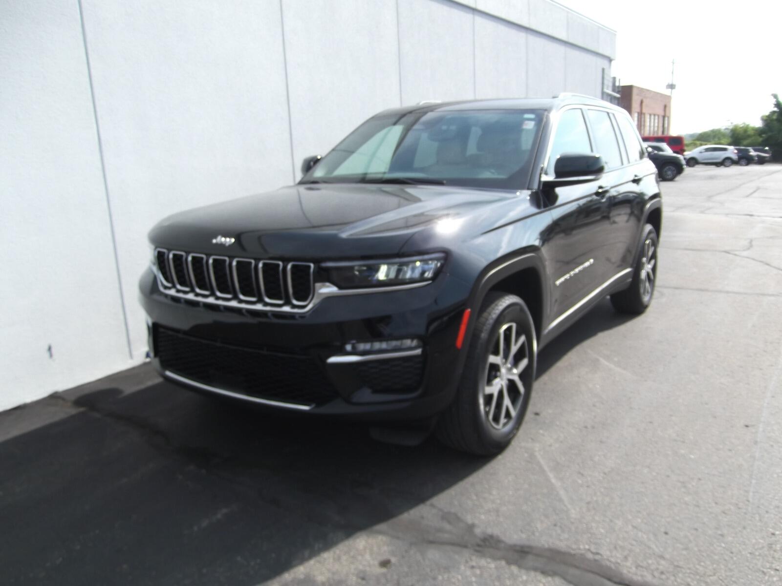Used 2024 Jeep Grand Cherokee Limited with VIN 1C4RJHBG6RC230358 for sale in Kansas City