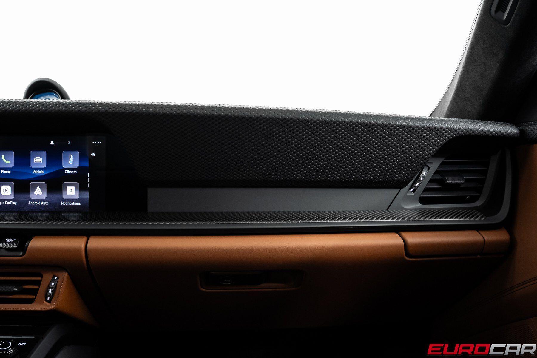 2026 Porsche 911 GT3 Touring *6-SPEED MANUAL * EXCLUSIVE INTERIOR*Image 38