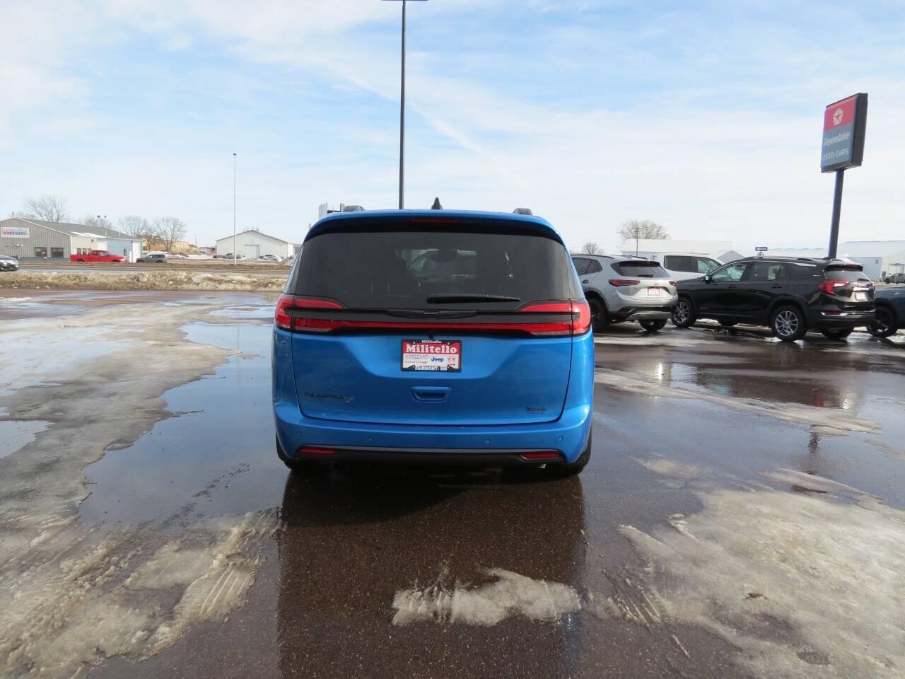 2026 Chrysler Pacifica Select - Photo 6