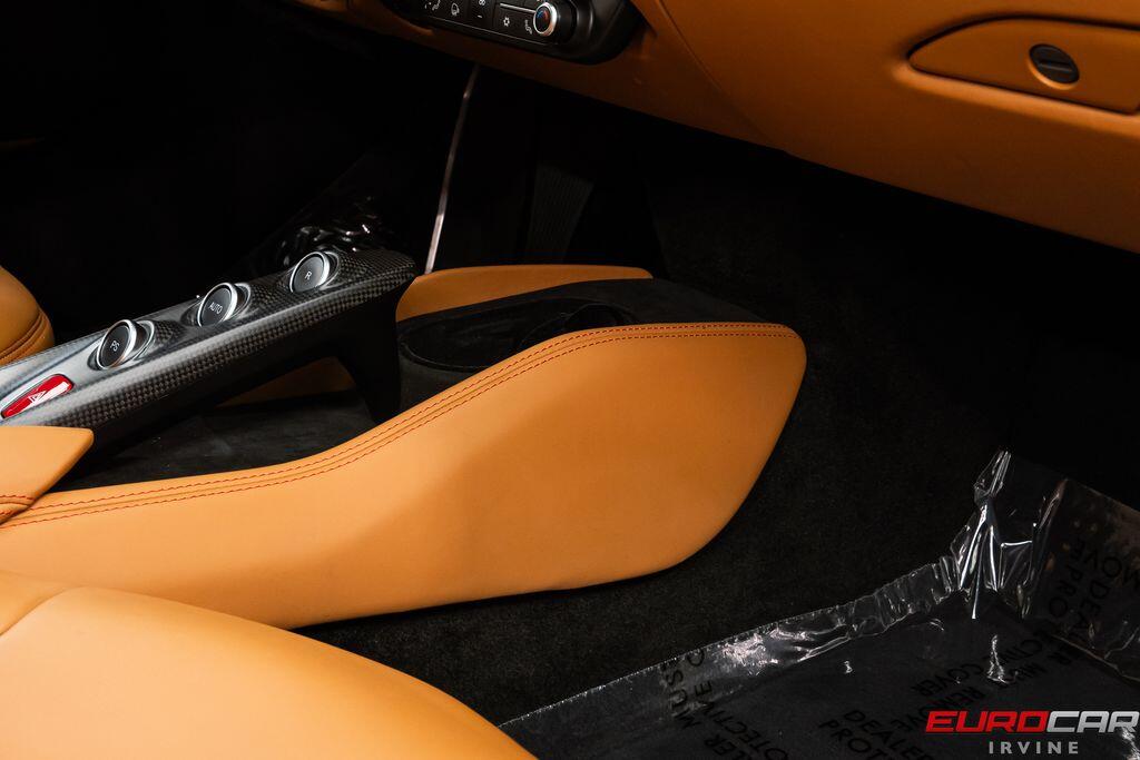 2021 Ferrari F8 Tributo *CARBON STEERING WHEEL * FULL ELECTRIC SEATS*Image 38