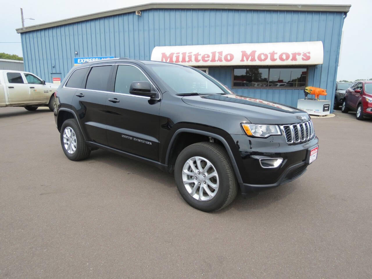 Used 2021 Jeep Grand Cherokee Laredo E with VIN 1C4RJFAG1MC773860 for sale in Fairmont, Minnesota